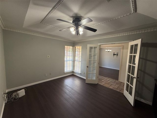 2809 Sarah Drive, Pantego, TX 76013