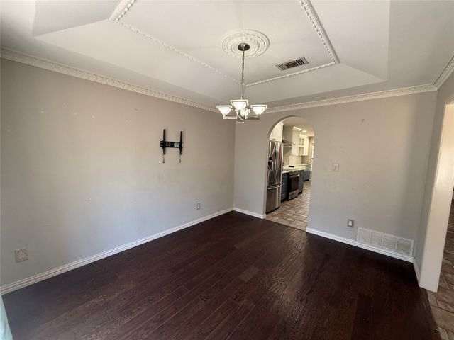 2809 Sarah Drive, Pantego, TX 76013