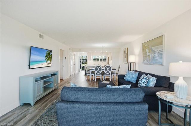305 Goodlette-Frank RD S C205, Naples, FL 34102