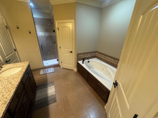 212 Nantucket Loop, Maumelle, AR 72113