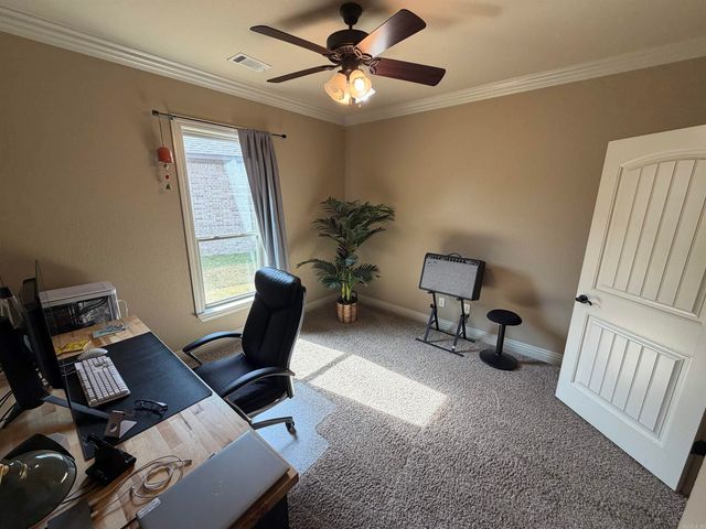 212 Nantucket Loop, Maumelle, AR 72113