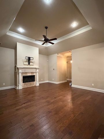 212 Nantucket Loop, Maumelle, AR 72113