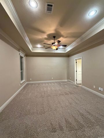 212 Nantucket Loop, Maumelle, AR 72113