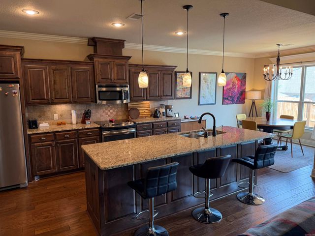 212 Nantucket Loop, Maumelle, AR 72113