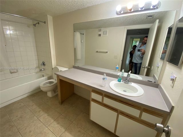 4035 W Mcnab Rd F208, Pompano Beach, FL 33069