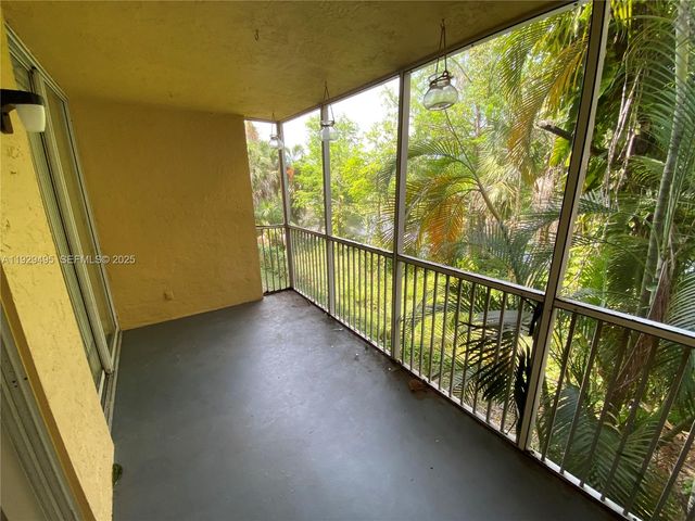 4035 W Mcnab Rd F208, Pompano Beach, FL 33069