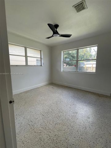 4727 NW 4th St 4727, Miami, FL 33126