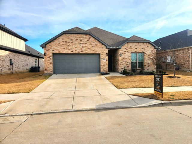 490 Oak Creek Drive, Lavon, TX 75166