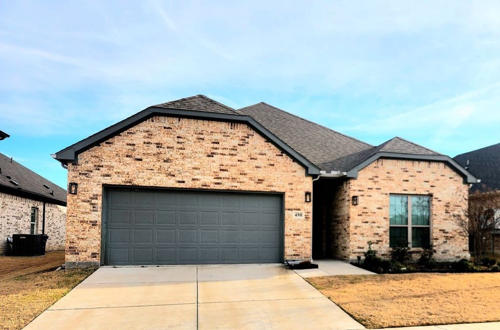 490 Oak Creek Drive, Lavon, TX 75166