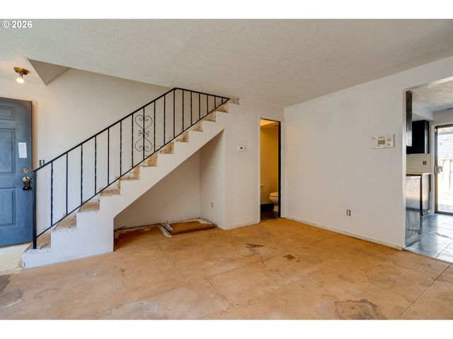11953 Se HOLGATE Blvd, Portland, OR 97266