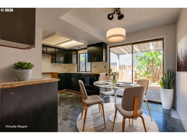 11953 Se HOLGATE Blvd, Portland, OR 97266