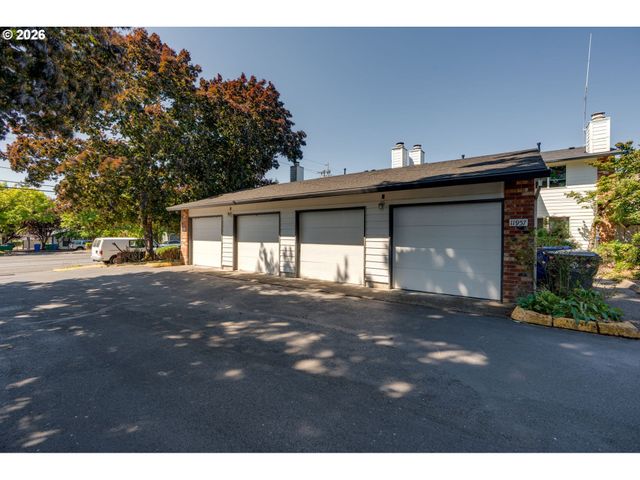 11953 Se HOLGATE Blvd, Portland, OR 97266