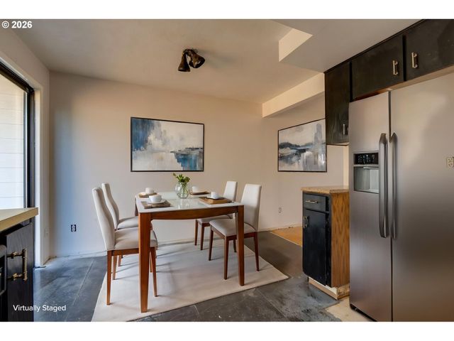 11953 Se HOLGATE Blvd, Portland, OR 97266