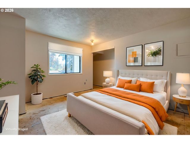 11953 Se HOLGATE Blvd, Portland, OR 97266