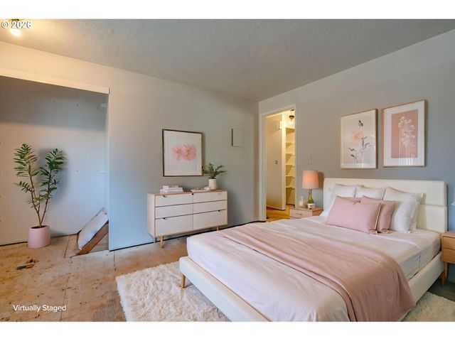 11953 Se HOLGATE Blvd, Portland, OR 97266