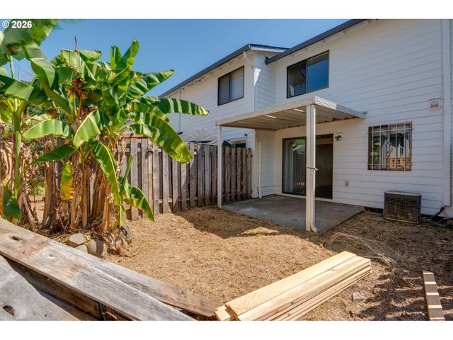 11953 Se HOLGATE Blvd, Portland, OR 97266