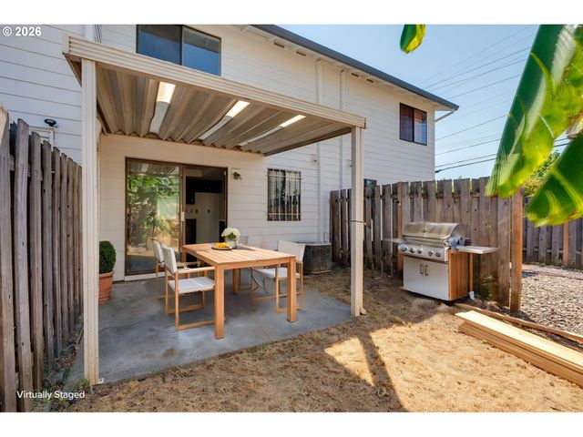 11953 Se HOLGATE Blvd, Portland, OR 97266