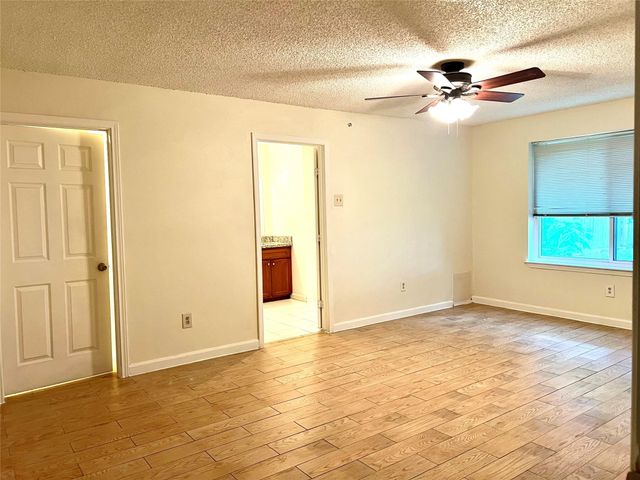 11703 Seawood Drive, Houston, TX 77089