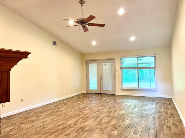 11703 Seawood Drive, Houston, TX 77089