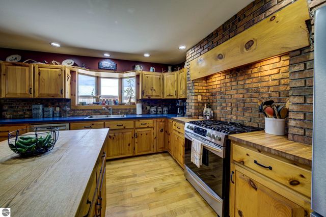 2625 Walton Road, Kingsley, MI 49649