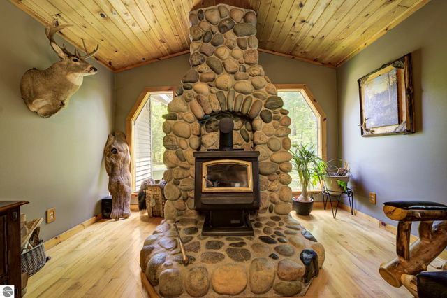 2625 Walton Road, Kingsley, MI 49649