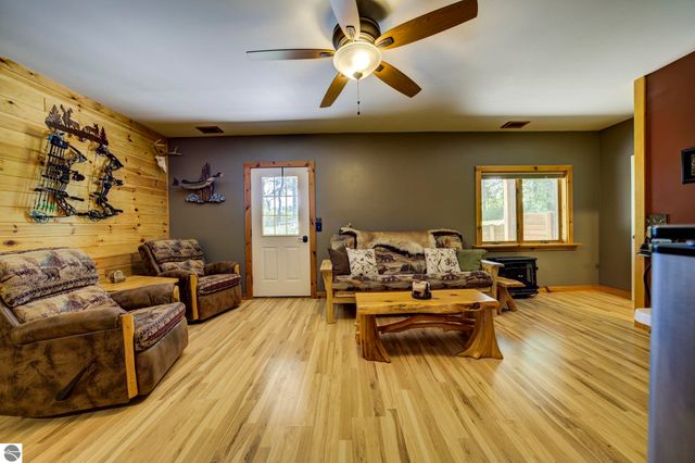 2625 Walton Road, Kingsley, MI 49649