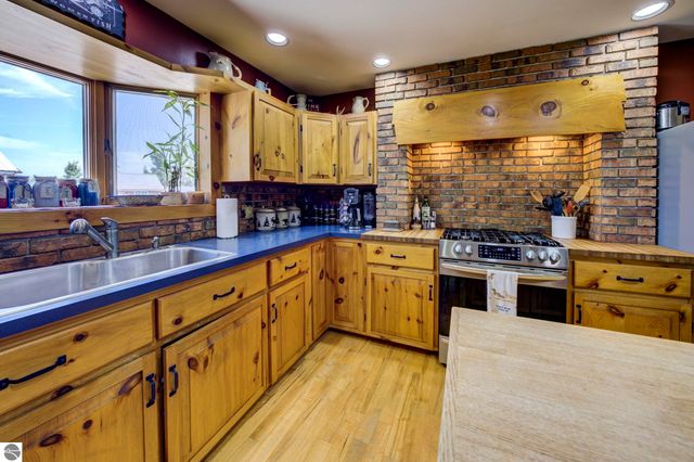 2625 Walton Road, Kingsley, MI 49649