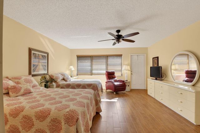 4550 NW 2nd Street B, Delray Beach, FL 33445