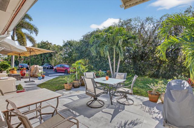 4550 NW 2nd Street B, Delray Beach, FL 33445