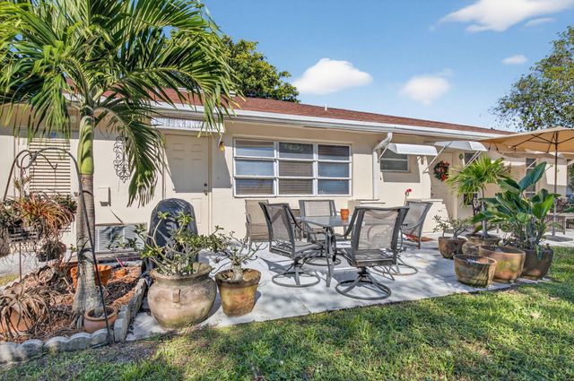 4550 NW 2nd Street B, Delray Beach, FL 33445
