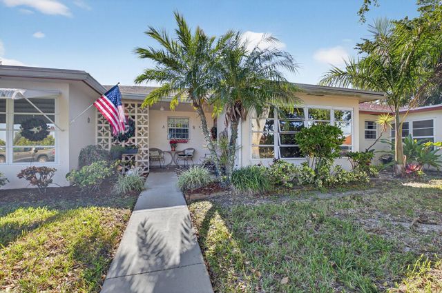 4550 NW 2nd Street B, Delray Beach, FL 33445
