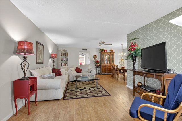 4550 NW 2nd Street B, Delray Beach, FL 33445