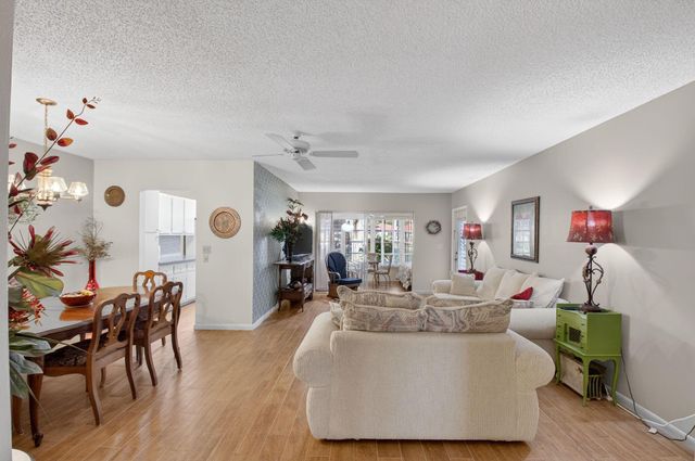 4550 NW 2nd Street B, Delray Beach, FL 33445