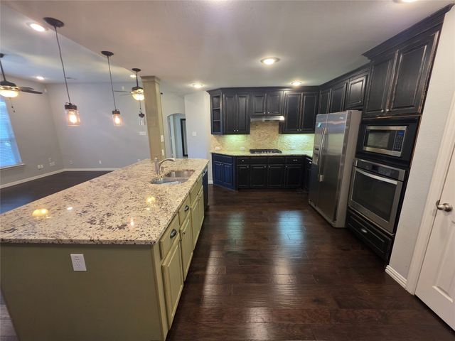 2717 Cliffwood Drive, Grapevine, TX 76051