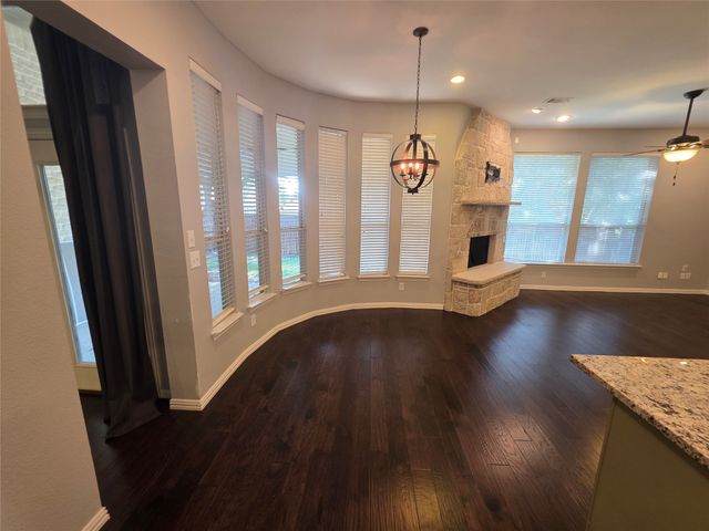 2717 Cliffwood Drive, Grapevine, TX 76051