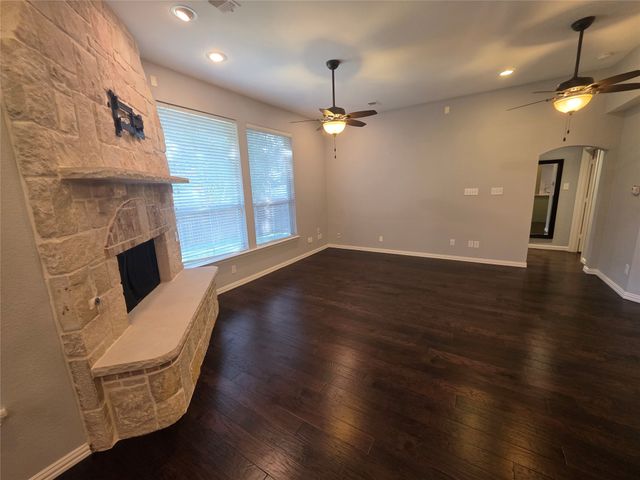 2717 Cliffwood Drive, Grapevine, TX 76051