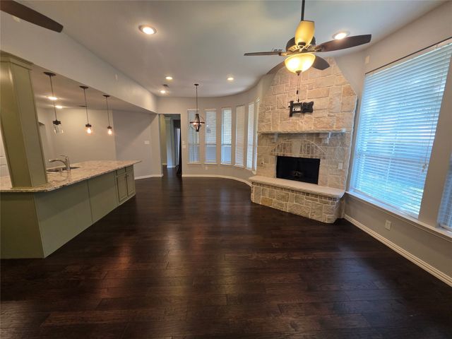 2717 Cliffwood Drive, Grapevine, TX 76051