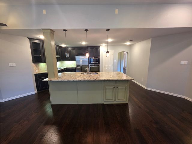 2717 Cliffwood Drive, Grapevine, TX 76051