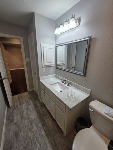 2717 Cliffwood Drive, Grapevine, TX 76051