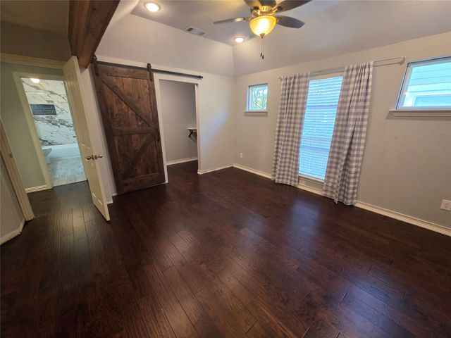 2717 Cliffwood Drive, Grapevine, TX 76051