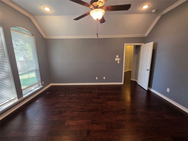 2717 Cliffwood Drive, Grapevine, TX 76051