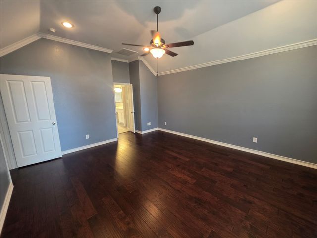 2717 Cliffwood Drive, Grapevine, TX 76051