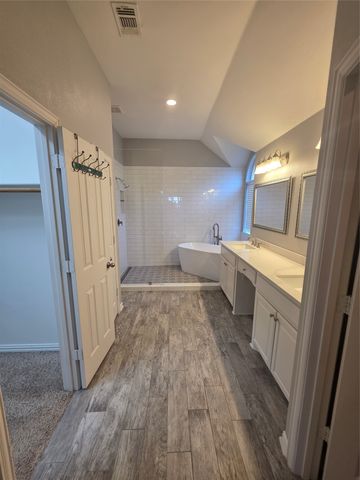 2717 Cliffwood Drive, Grapevine, TX 76051
