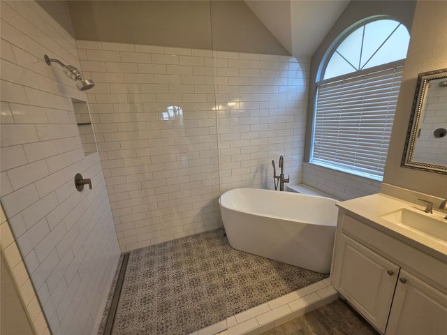2717 Cliffwood Drive, Grapevine, TX 76051