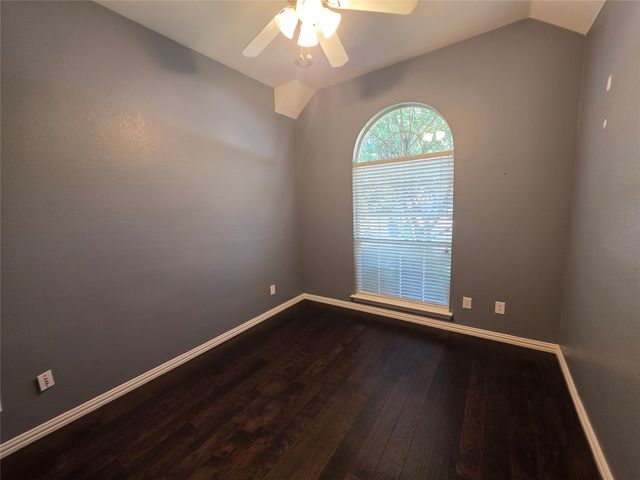 2717 Cliffwood Drive, Grapevine, TX 76051