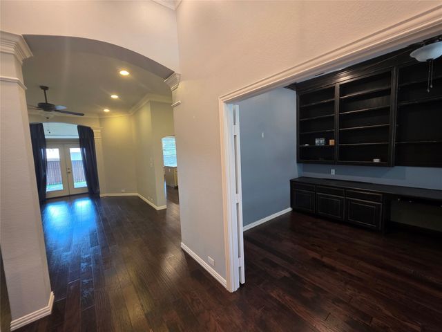 2717 Cliffwood Drive, Grapevine, TX 76051