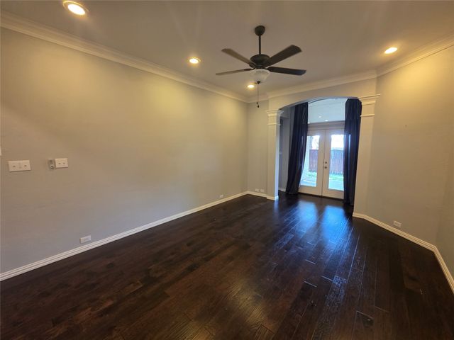2717 Cliffwood Drive, Grapevine, TX 76051