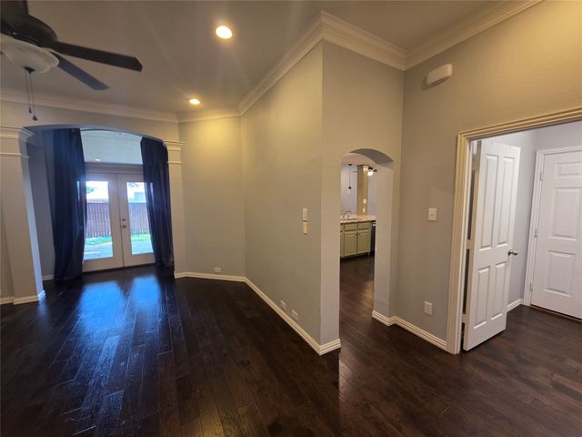 2717 Cliffwood Drive, Grapevine, TX 76051