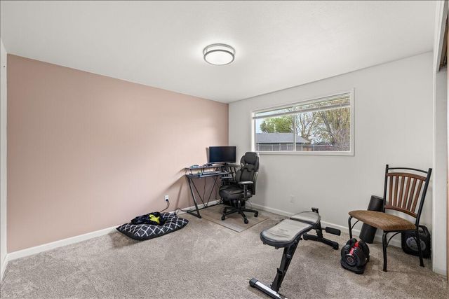 413 Emerald Circle, Medford, OR 97501