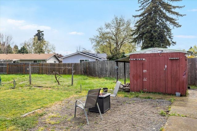 413 Emerald Circle, Medford, OR 97501
